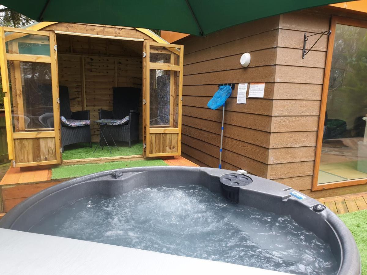 Holiday home Relaxing Secluded Couples Getaway With Hot Tub *