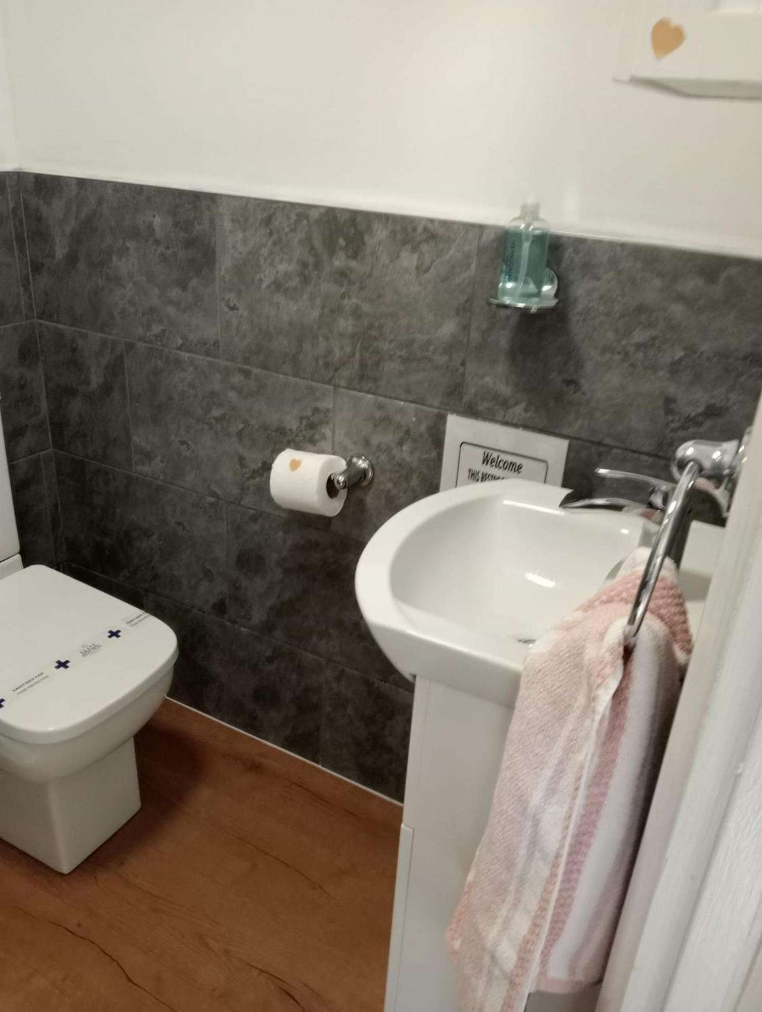 Relaxing Secluded Couples Getaway With Hot Tub Eaton (Congleton)